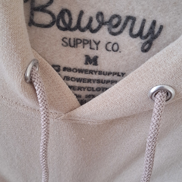 NWOT- Bowery Supply Co. Hoodie, Size Medium. - Picture 4 of 4